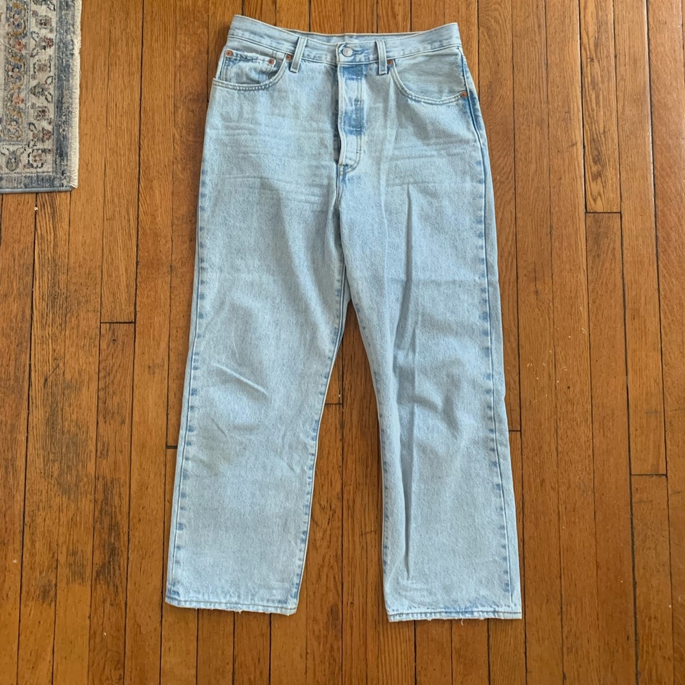 Levi’s Ribcage Angle Jeans in light indigo